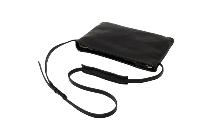 【美品】GANZO ガンゾ　ショルダーバッグ サコッシュ SACCHETTO5 (サケット5)サコッシュ(M)｜最高級のメンズ革製品