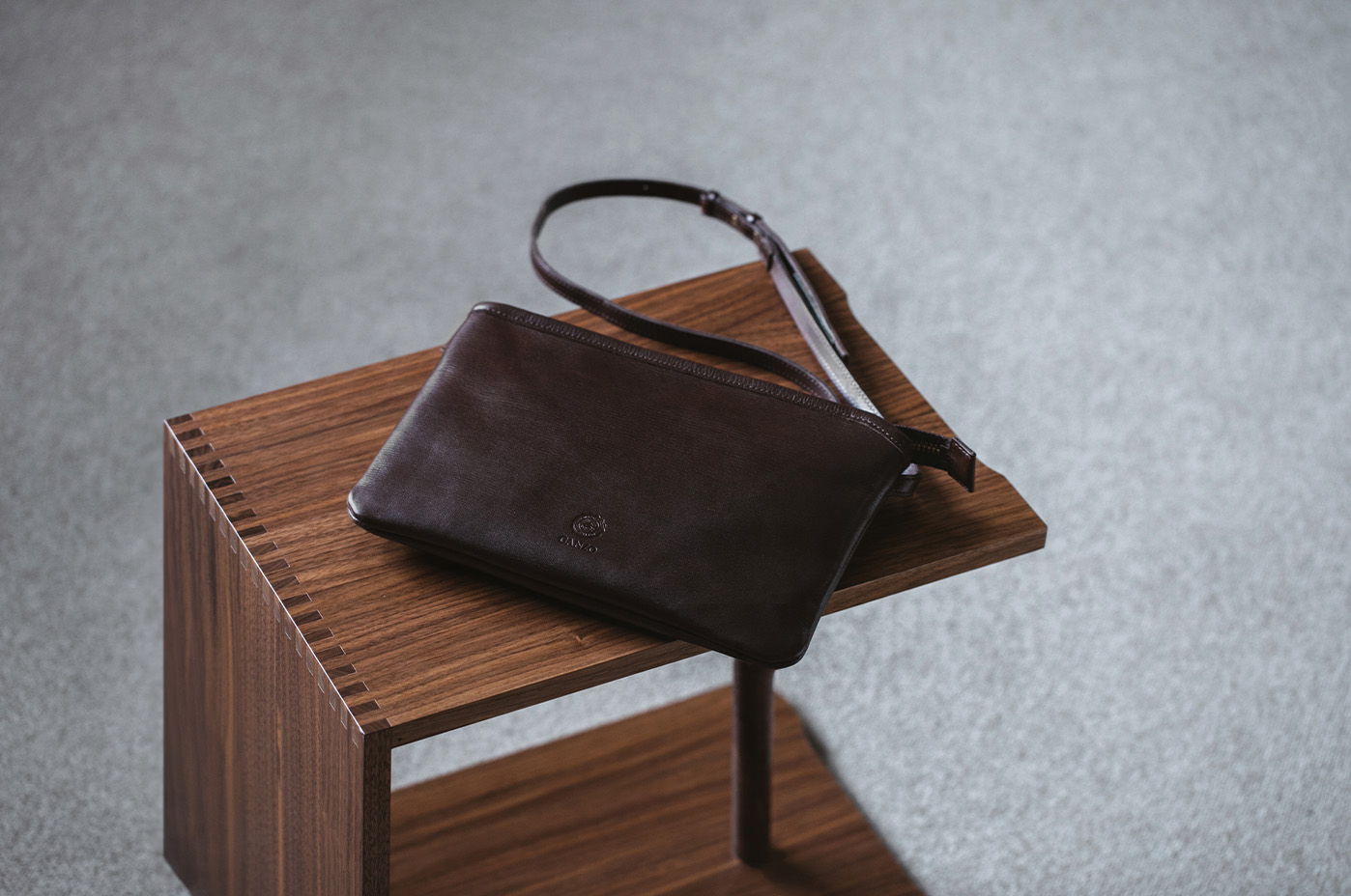 コエ　GANZO　サコッシュ SACCHETTO5 (サケット5)サコッシュ(M)｜最高級のメンズ革製品・革財布